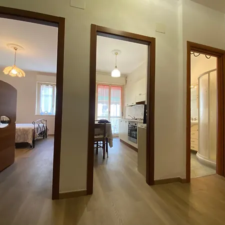 Casa Silvia A Pochi Passi Dal Mare Di *