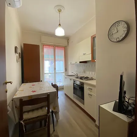 Casa Silvia A Pochi Passi Dal Mare Di