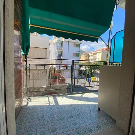 Апартаменты Casa Silvia A Pochi Passi Dal Mare Di