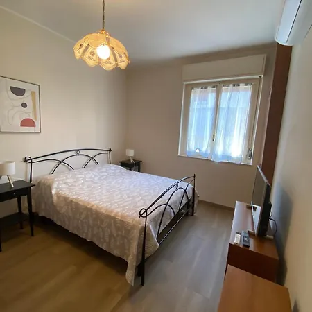 Апартаменты Casa Silvia A Pochi Passi Dal Mare Di