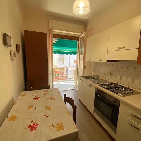 Апартаменты Casa Silvia A Pochi Passi Dal Mare Di *
